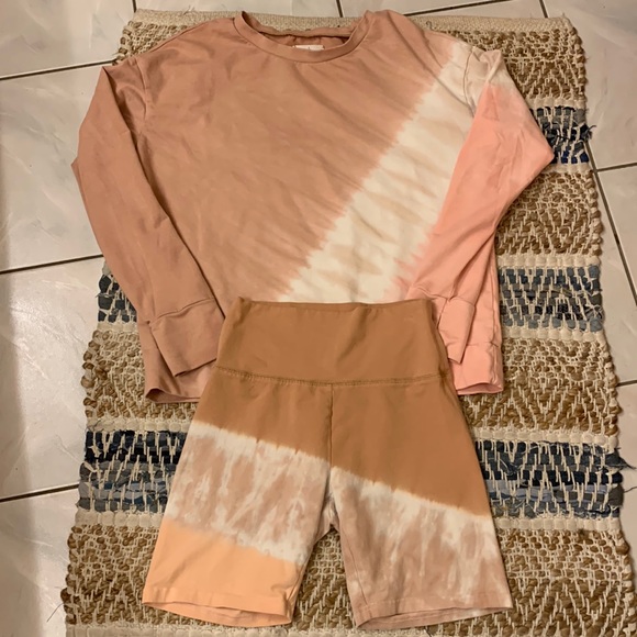 aerie Tops - OFFLINE by Aerie Set - Tie Dye OG Sweatshirt and Stretchy High Waist Bike Shorts